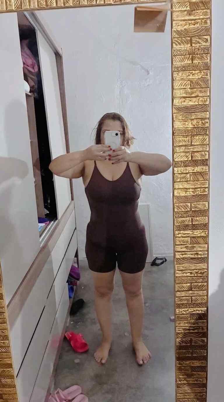 Foto cliente Patrícia no espelho